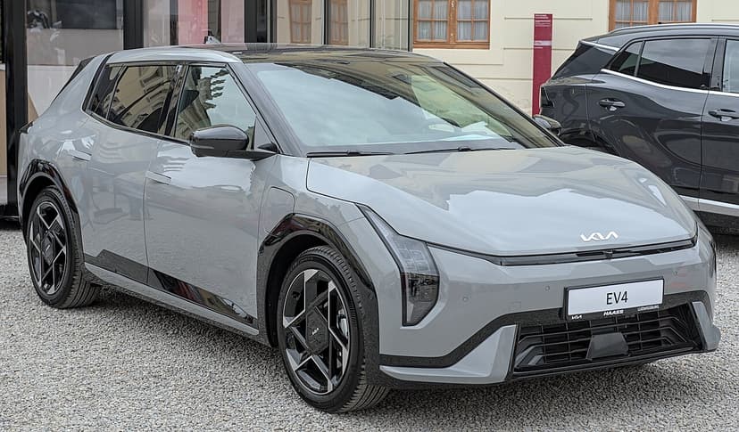 KIA EV4 — Foto af sandsynlig version
