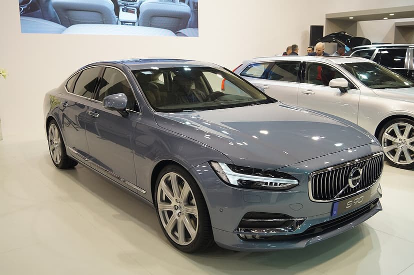 VOLVO S 90 — Foto af sandsynlig version